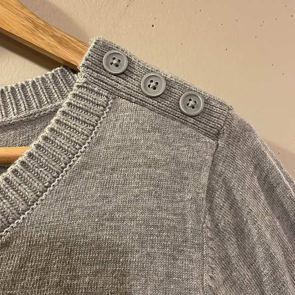 Gap Sweater - Picture 3 of 9